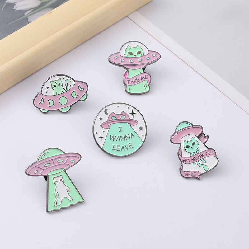 'Escape Here' Alien Cat Enamel - Science Buddies 评论和价格